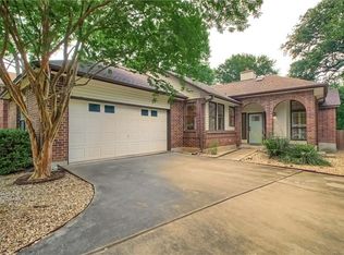 8023 Doe Meadow Dr, Austin, TX 78749