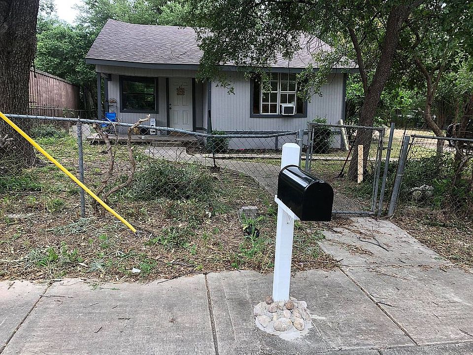2nd image of 318 Tesla Dr
