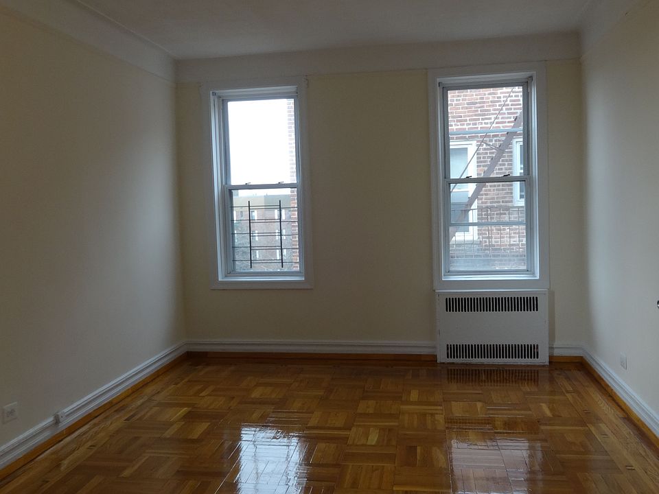 1st image of 2828 Kings Hwy APT G3