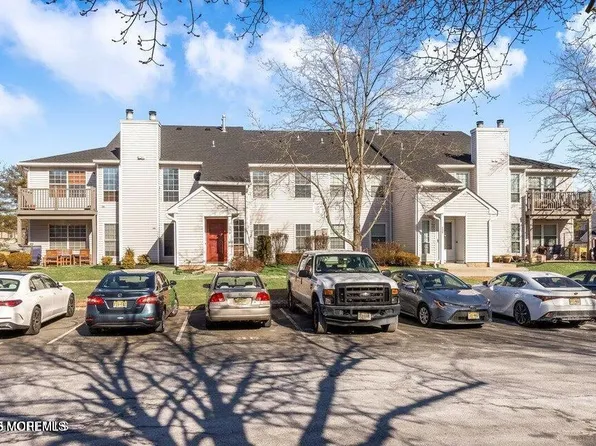 334 Mayfair Place, Morganville, NJ 07751