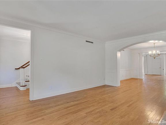 4th image of 8 Dudley Sq