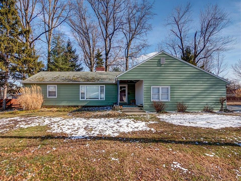 1st image of 37560 Green Dr