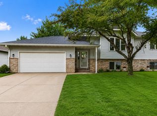 130 Nicholas Dr, Lewiston, MN 55952