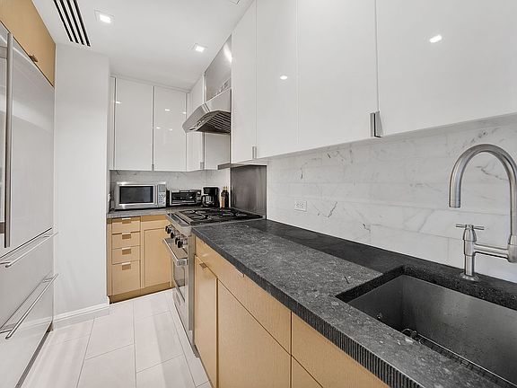 2nd image of 141 E 88th St APT 3A