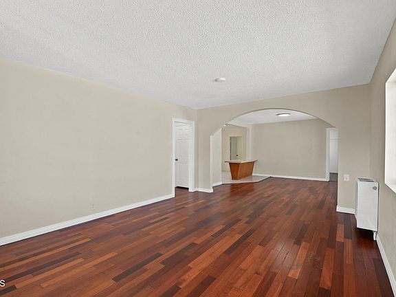2nd image of 3981 Rogers St