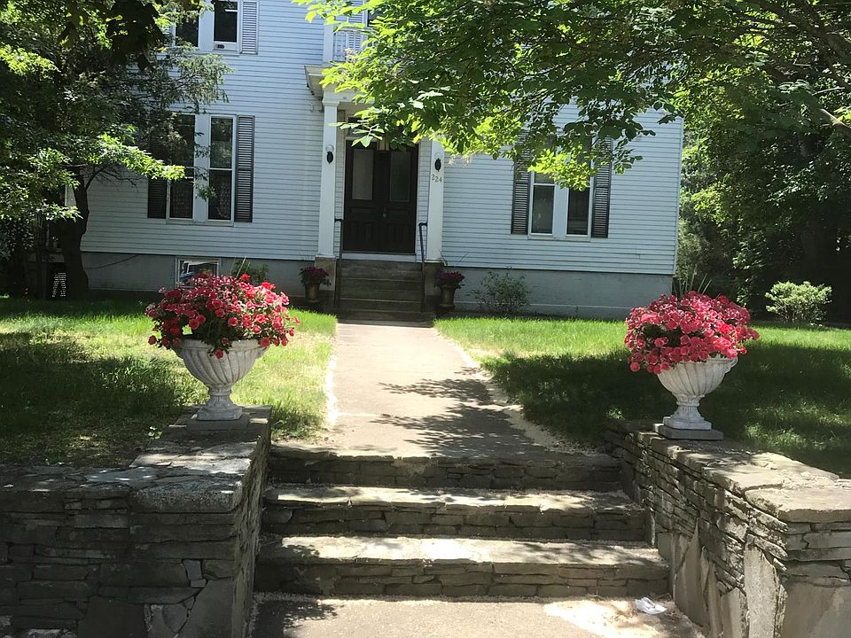 1st image of 224 Armington St