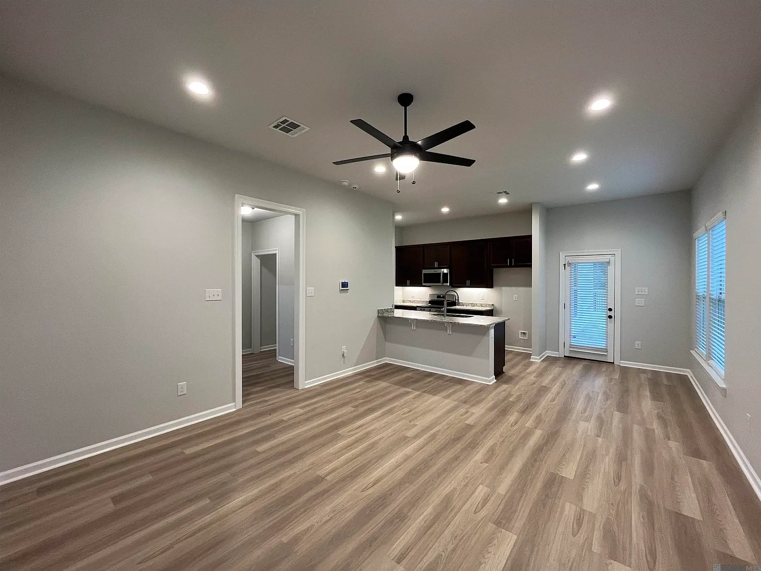 4 bed, 1458 sqft, $2,000 — Photo 2