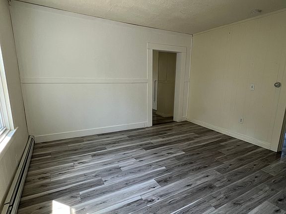 2nd image of 16-20 Lake St Unit 2