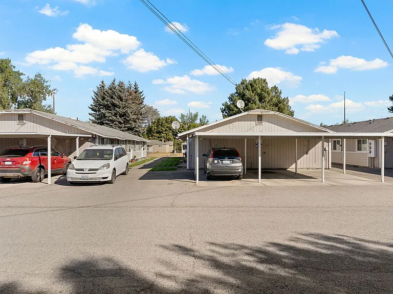 3102 E Jackson Ave — Photo 26