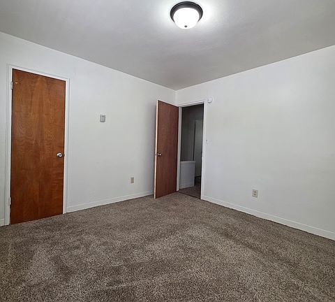 5th image of 702 8th Ave N #710