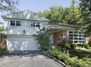 611 Ridge Rd, Highland Park, IL 60035