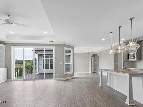 5th image of 112 Cherry Blossom Ct