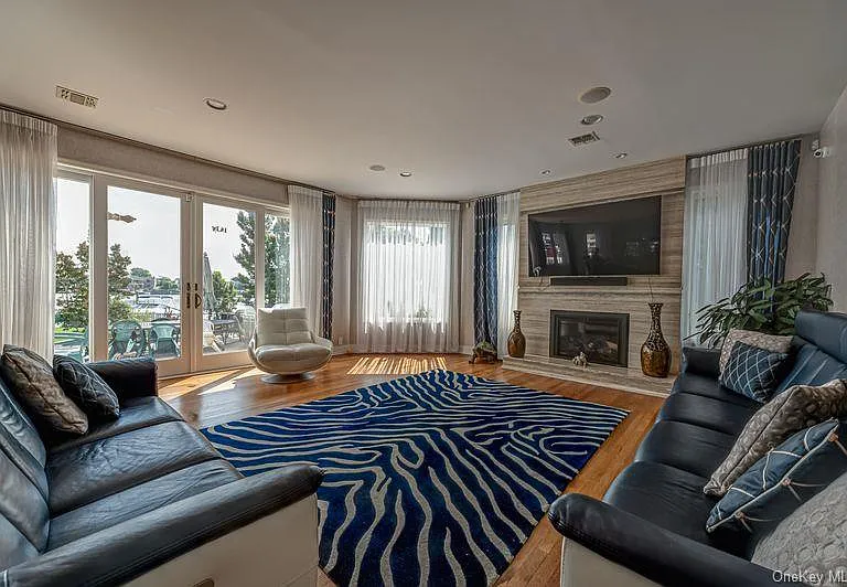 37 Crescent Cove Cir — Photo 14