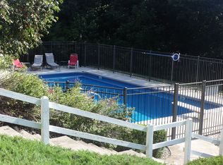 106 Crest View Ct, Minooka, IL 60447