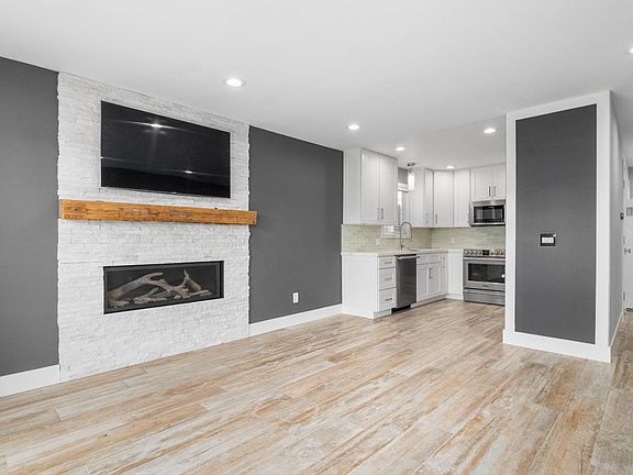 2nd image of 22951 E Cliff Dr
