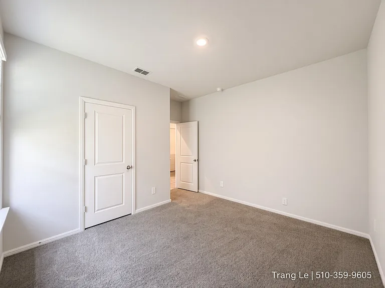 8636 Centerboard Ln — Photo 28