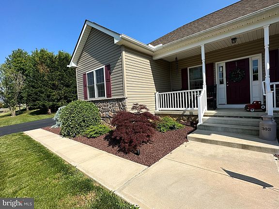5th image of 303 Beech Ln