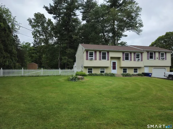 13 Fernwood Street, Plainfield, CT 06374