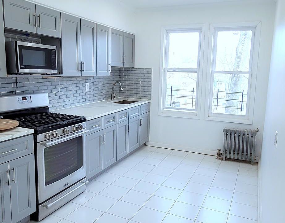 1st image of 144 Saratoga Ave