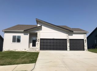 11306 Whiting St, Omaha, NE 68142