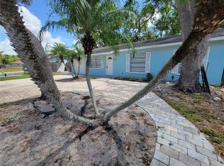 303 64th St NE, Bradenton, FL 34208
