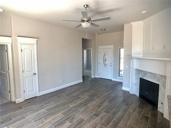 5th image of 844 Twin Lake Dr