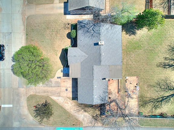 4th image of 720 NW 49th St