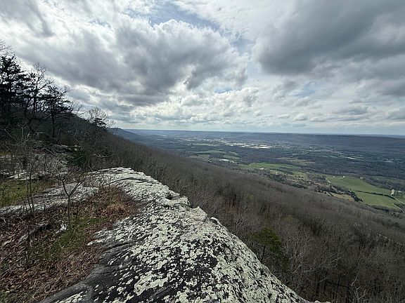 2nd image of 17 Scenic Hwy