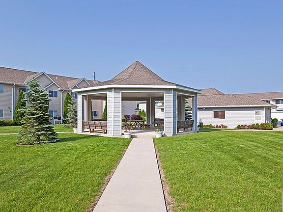 4th image of 5527 35th St Unit 201
