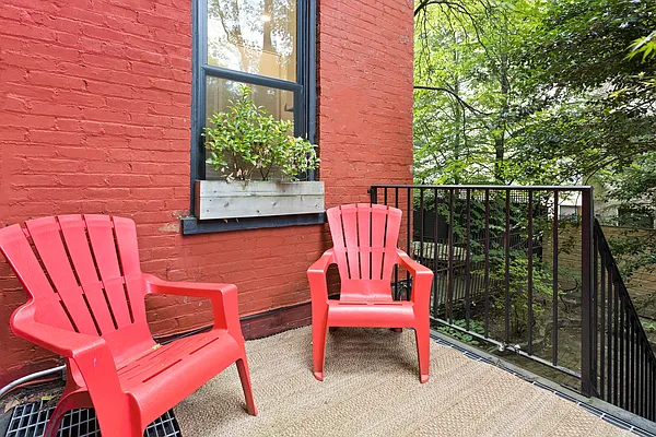 Rented by Corcoran | media 27