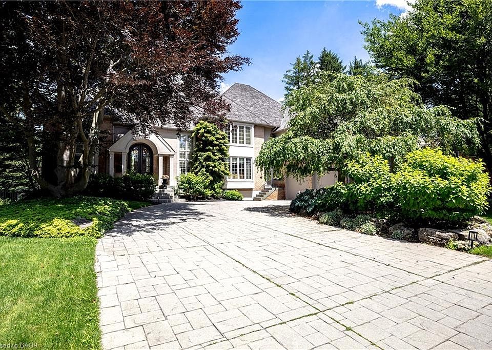 1st image of 15 Peppertree Cres