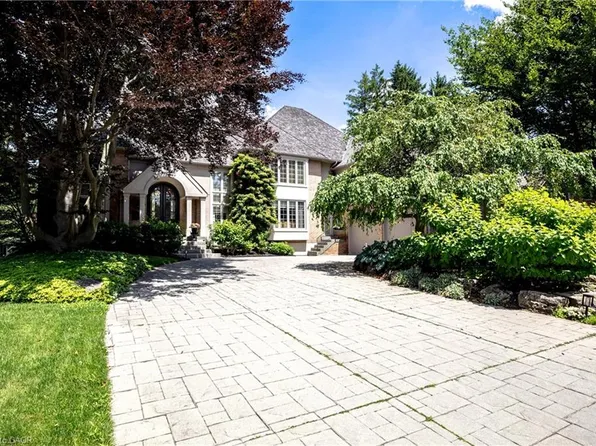 15 Peppertree Cres, Ancaster, ON L9G 4L8