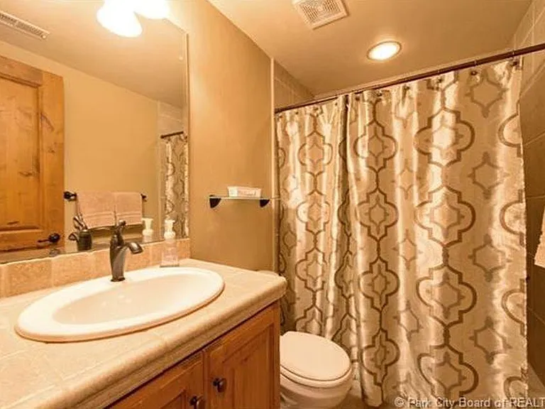 Downstairs Full Bath