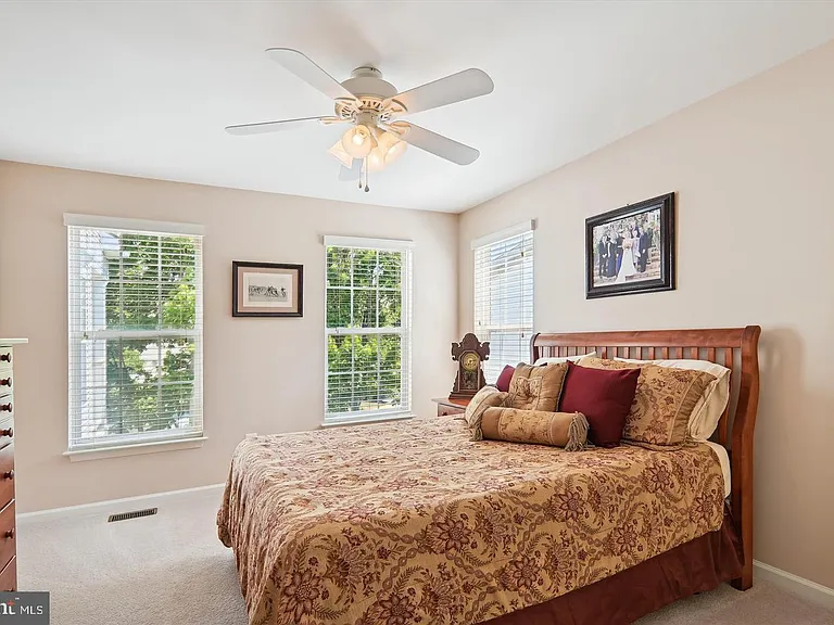 43074 Old Gallivan Ter — Photo 16
