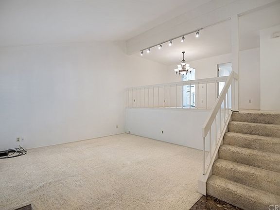 4th image of 6250 Shoup Ave #1/2