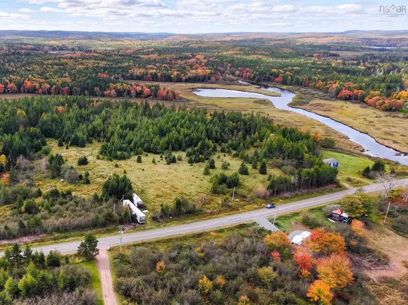 926 Intervale Rd, Huntington, NS B1K 1S7
