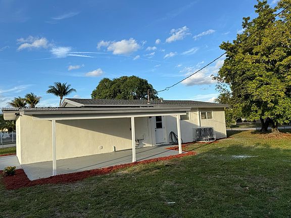 4th image of 4240 NW 192nd St