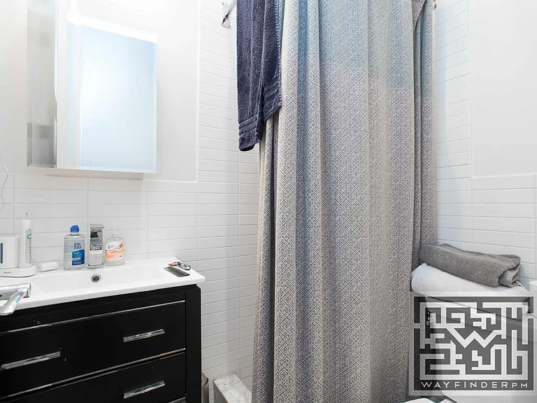 310 W 21st St #8 — Photo 10