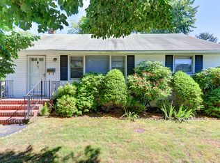 107 Nevada St, Hicksville, NY 11801