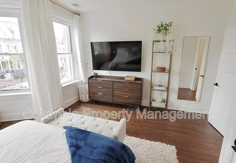 11 Q St NE — Photo 25