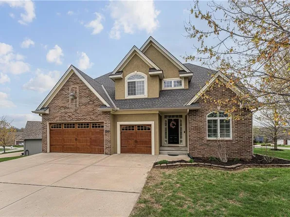 2202 Greenfield Ct, Kearney, MO 64060