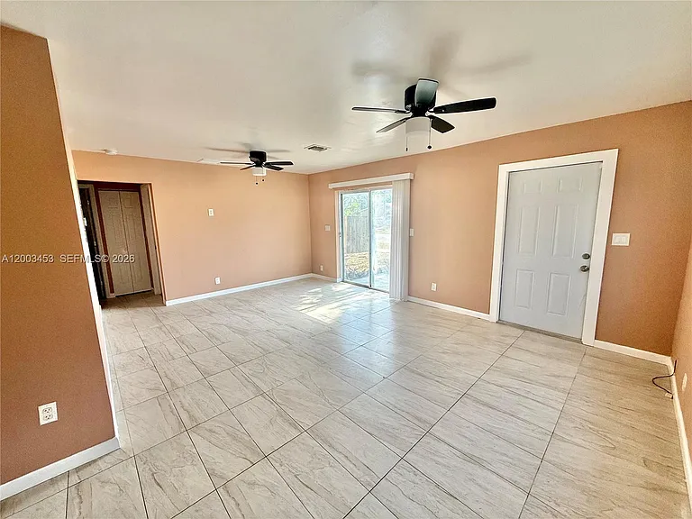 6290 NW 14th St — Photo 5