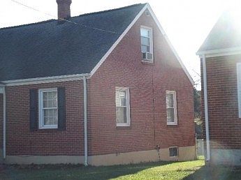 3rd image of 2912 Kennedy St NE