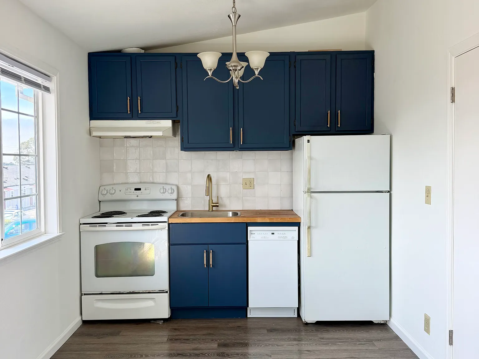 Studio, 460 sqft, $2,300 — Photo 1