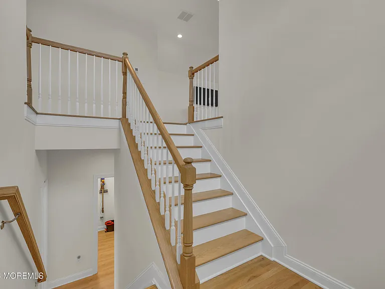 511 Highway 35 N — Photo 27