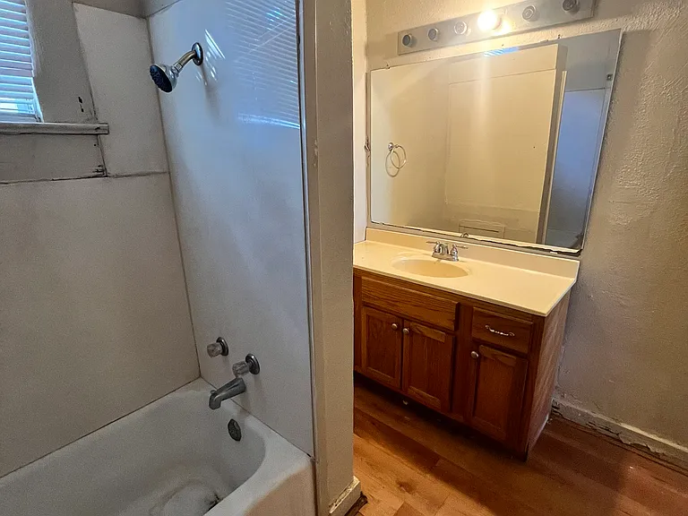 1616 Kirkman St — Photo 7