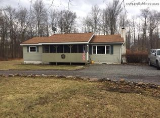 2182 Locust Ridge Rd, Pocono Lake, PA 18347