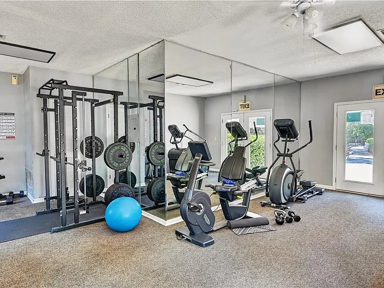 2657 Lenox Rd #H110 — Photo 17