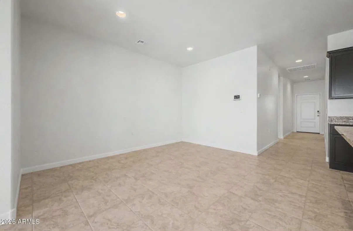 4 bed, 1701 sqft, $2,650 — Photo 4