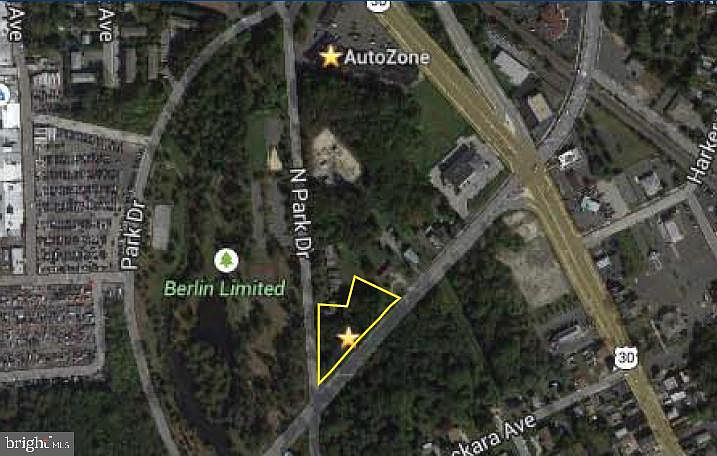 1st image of 6 N Park Dr